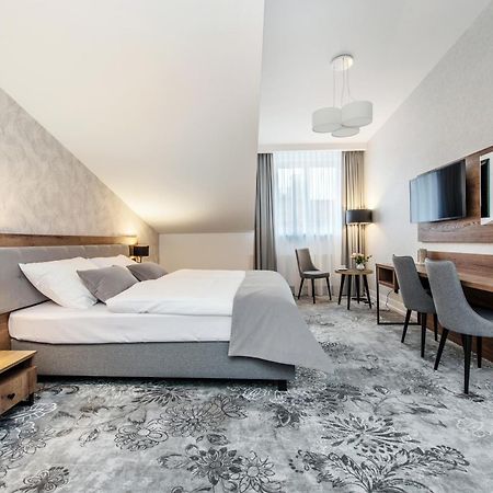 Vinfort Aparthotel クラクフ エクステリア 写真