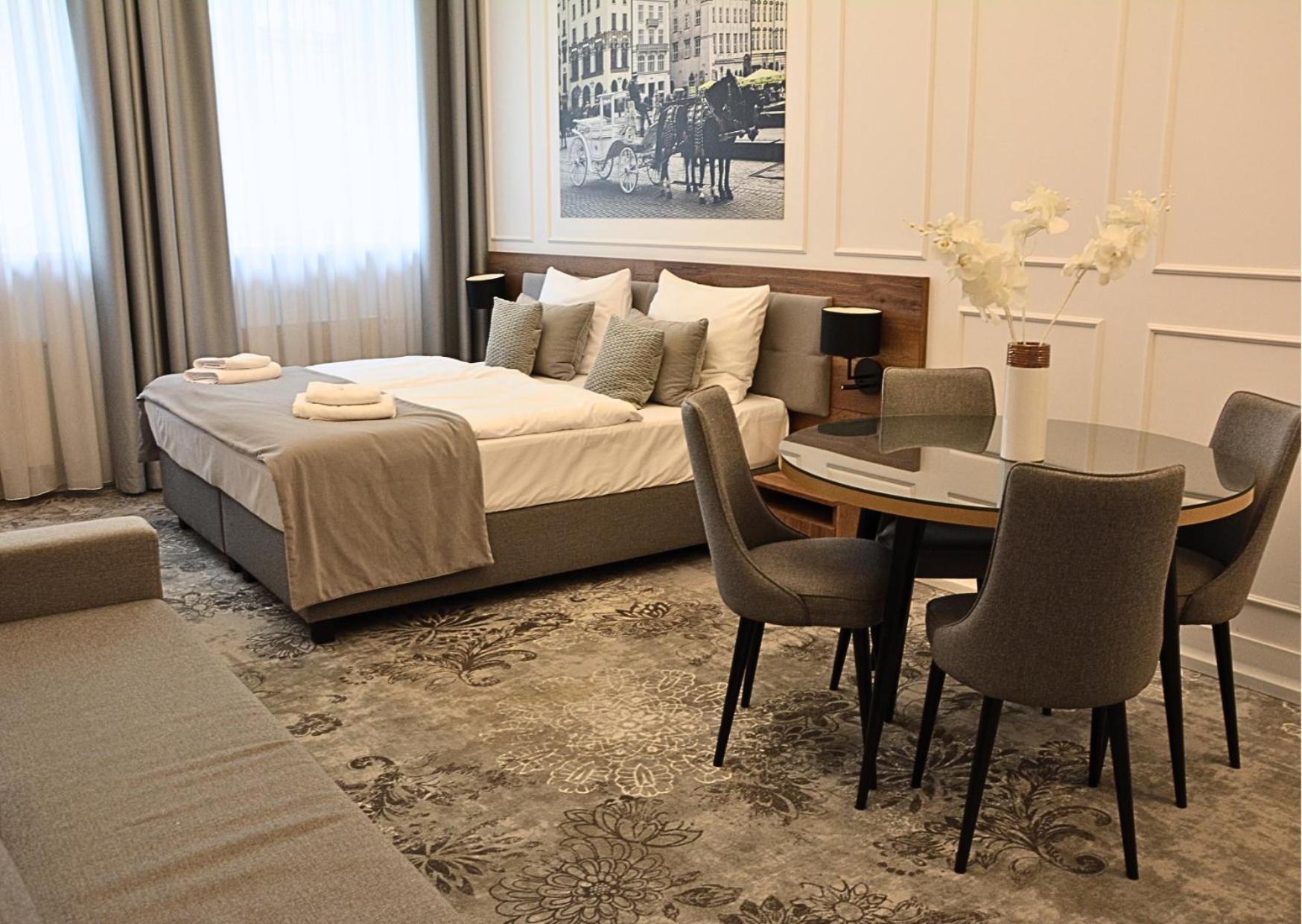 Vinfort Aparthotel クラクフ エクステリア 写真