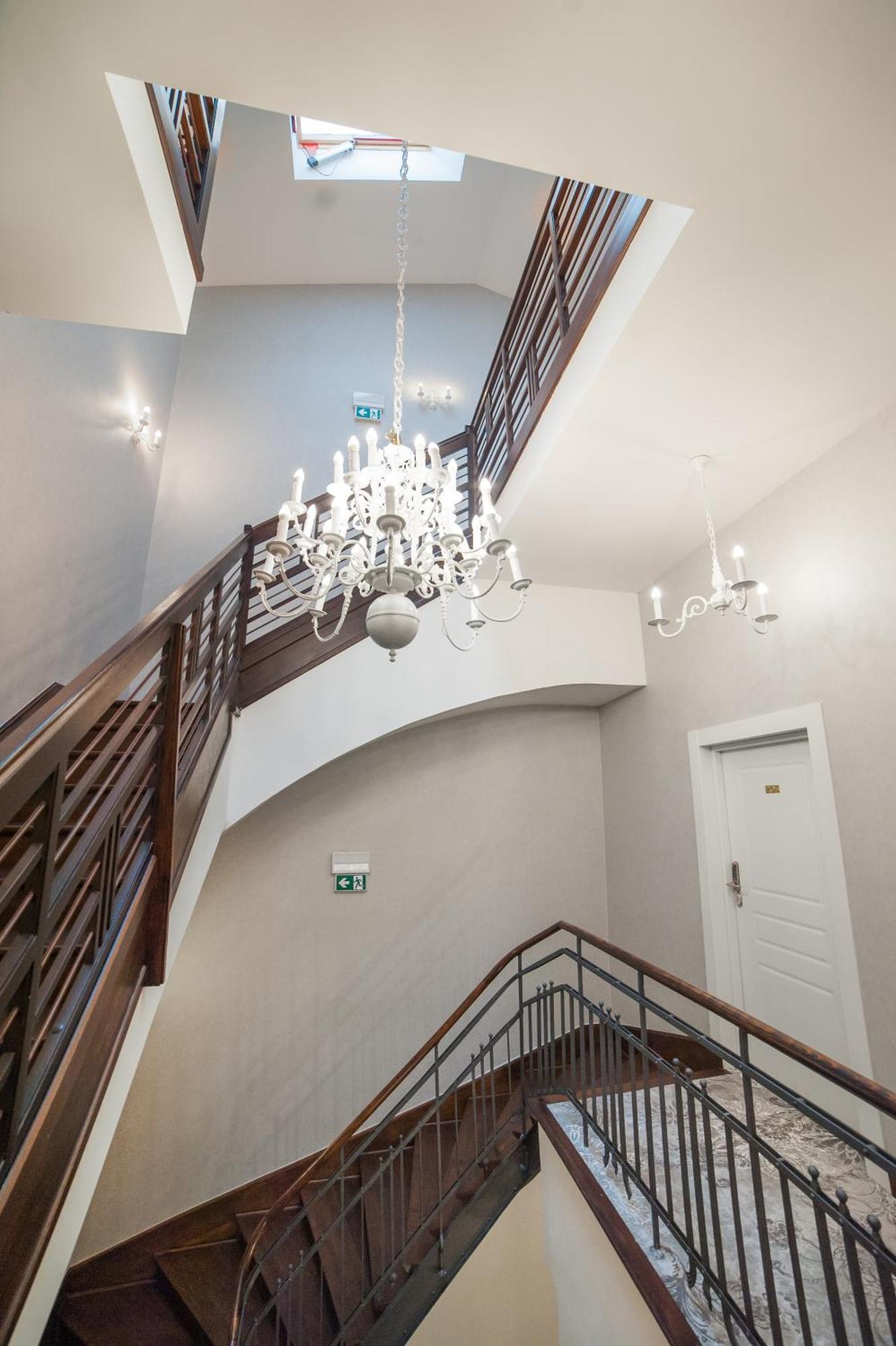 Vinfort Aparthotel クラクフ エクステリア 写真