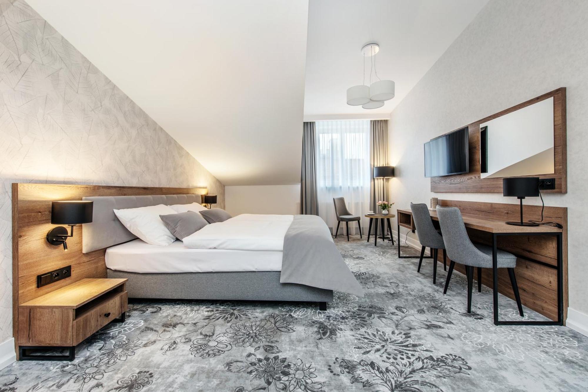 Vinfort Aparthotel クラクフ エクステリア 写真