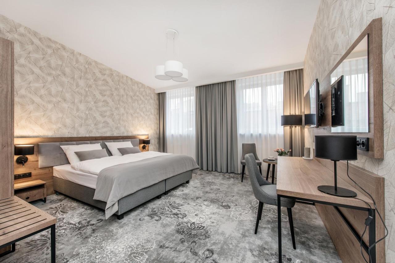 Vinfort Aparthotel クラクフ エクステリア 写真