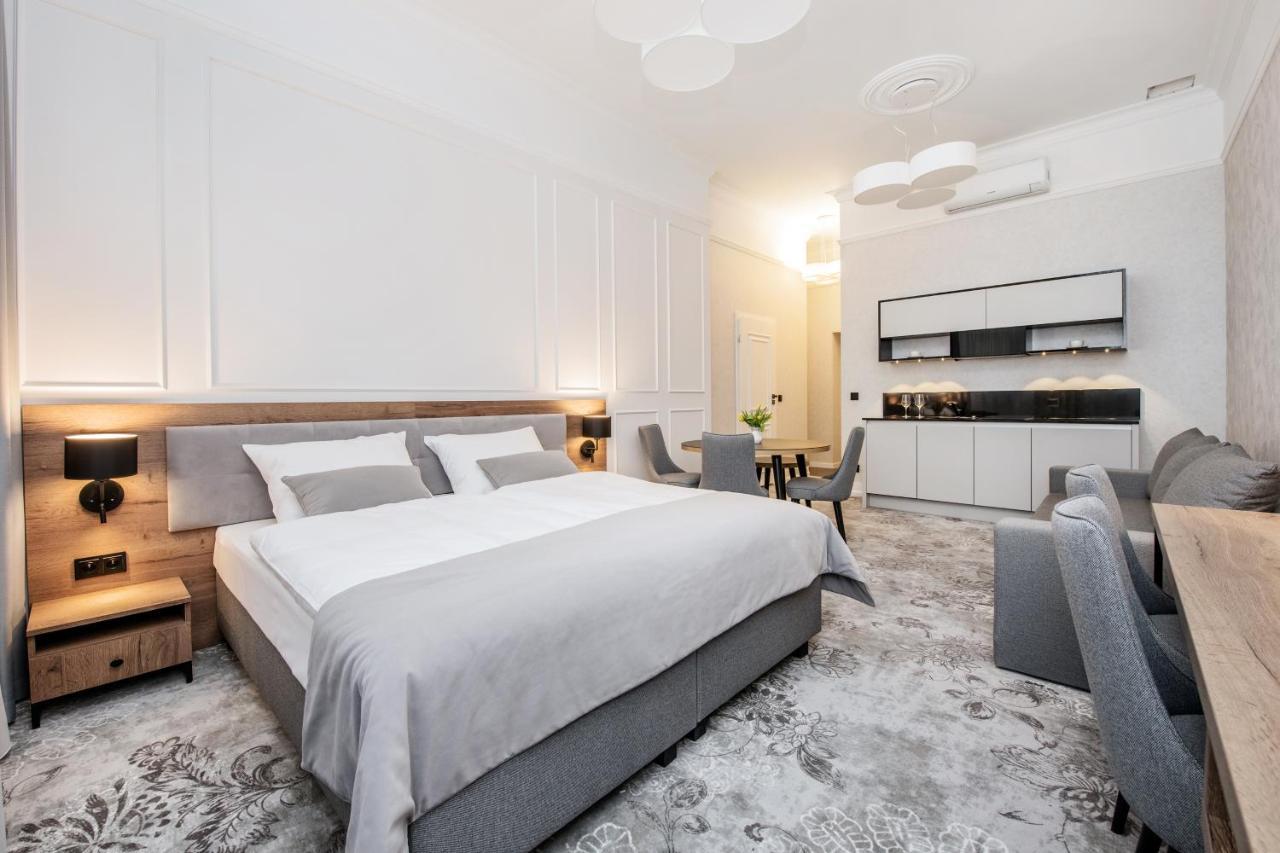 Vinfort Aparthotel クラクフ エクステリア 写真